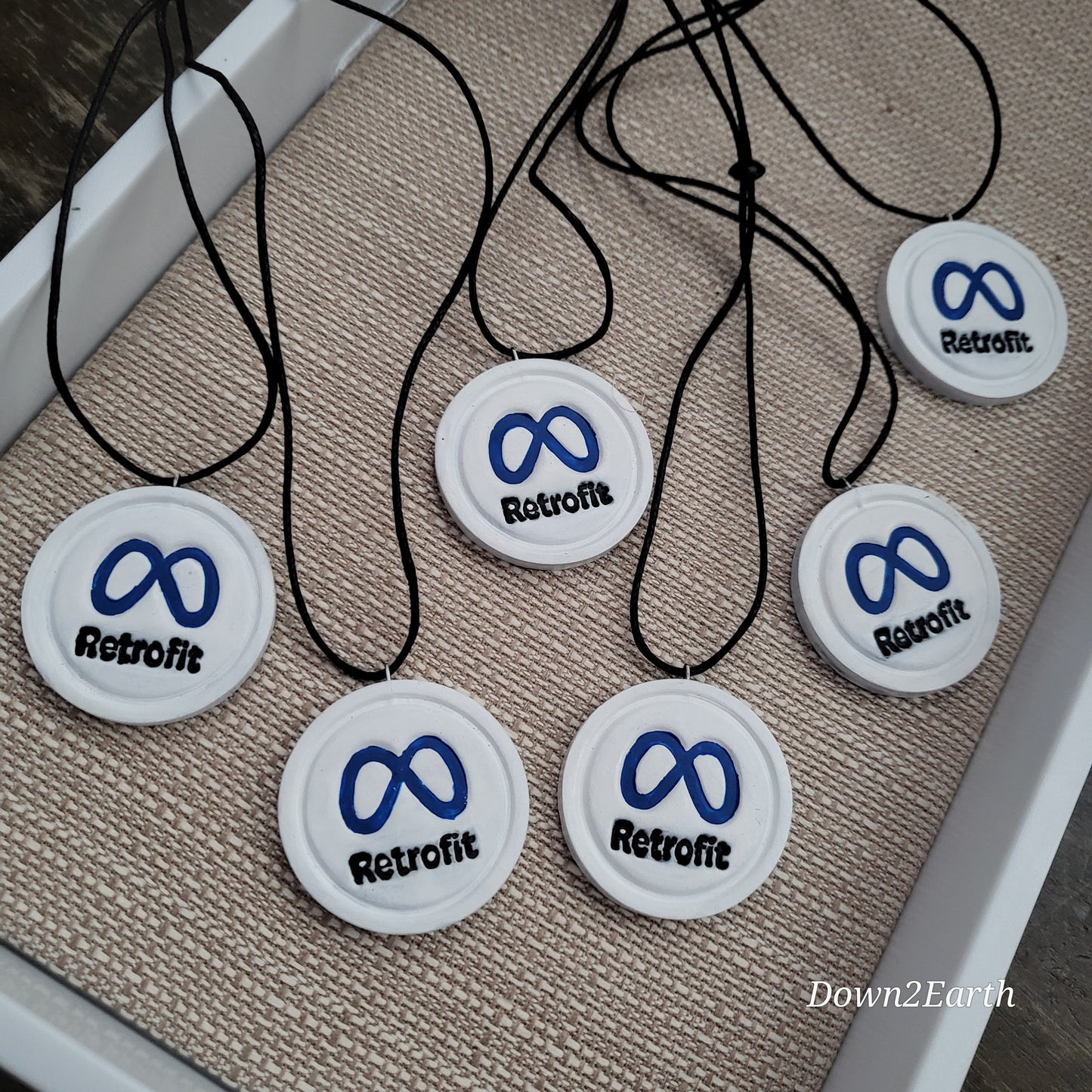 Meta Logo rope Necklace