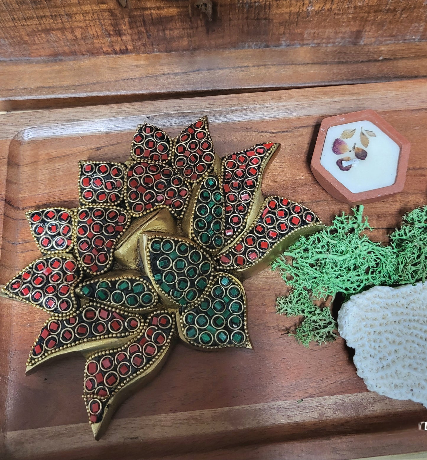 Lotus with resin stone work