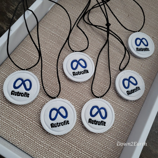 Meta Logo rope Necklace
